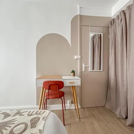 Apartment Cosy T3 Plein Centre, Clim & Balcon