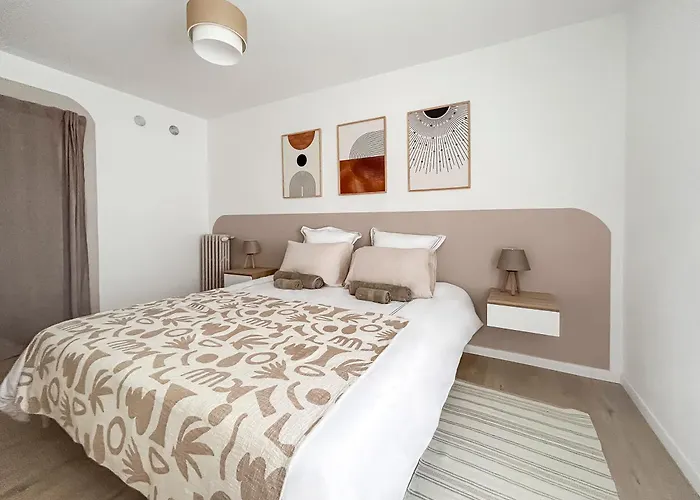 Apartman Cosy T3 Plein Centre, Clim & Balcon *